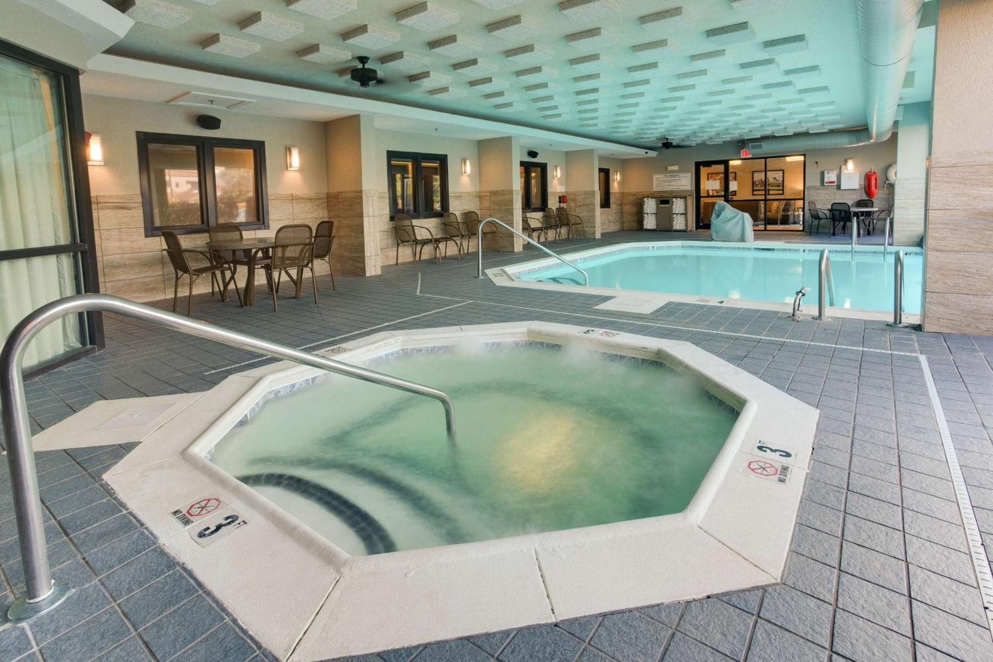 Drury Inn & Suites Louisville East Dış mekan fotoğraf