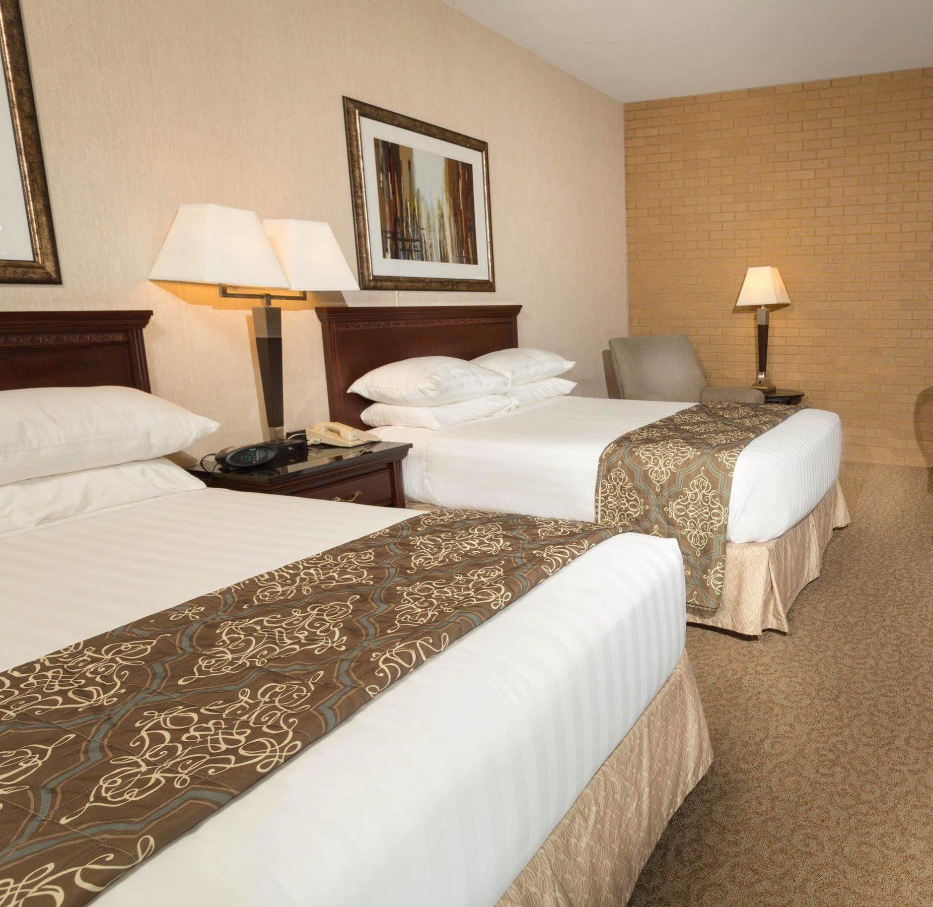 Drury Inn & Suites Louisville East Dış mekan fotoğraf